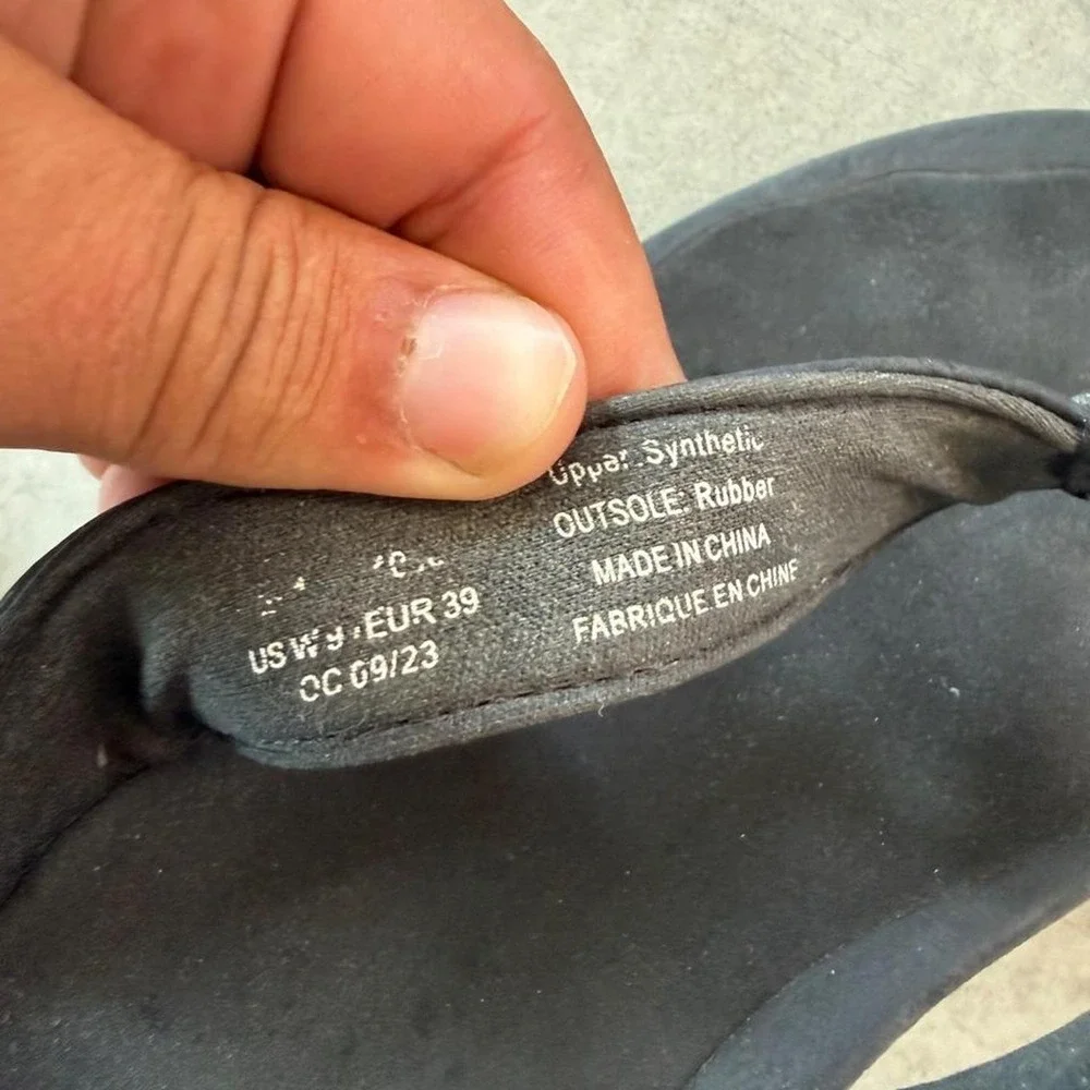 OluKai 'Ohana sandals, Woman's 9